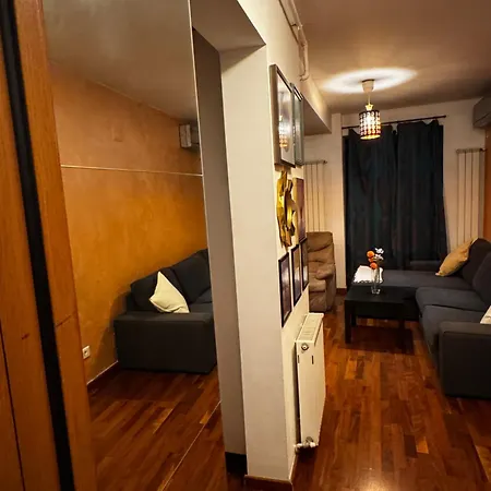 Apartment Guest *