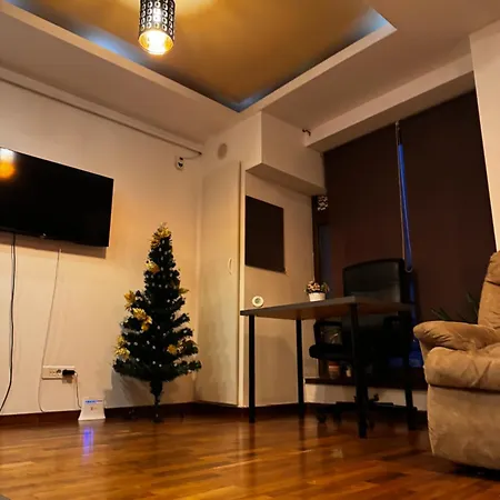 Apartment Guest *