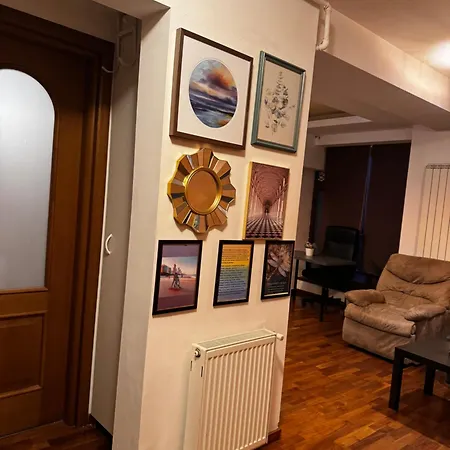 Apartment Guest